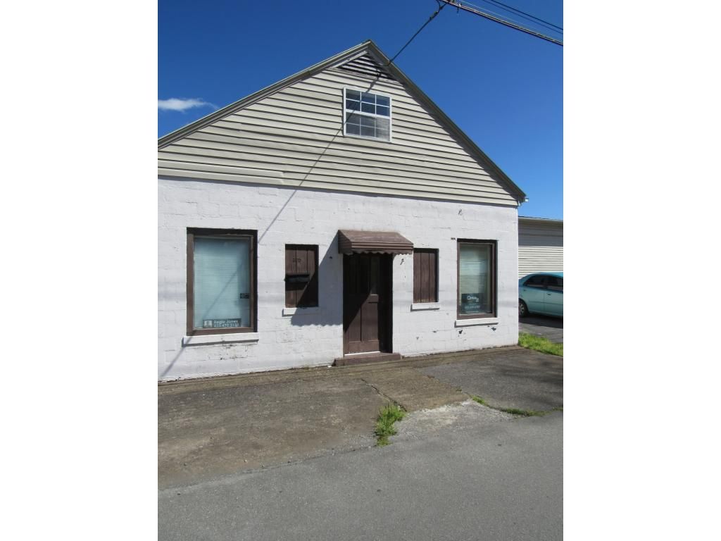 305 Davis St, Greeneville, TN 37743